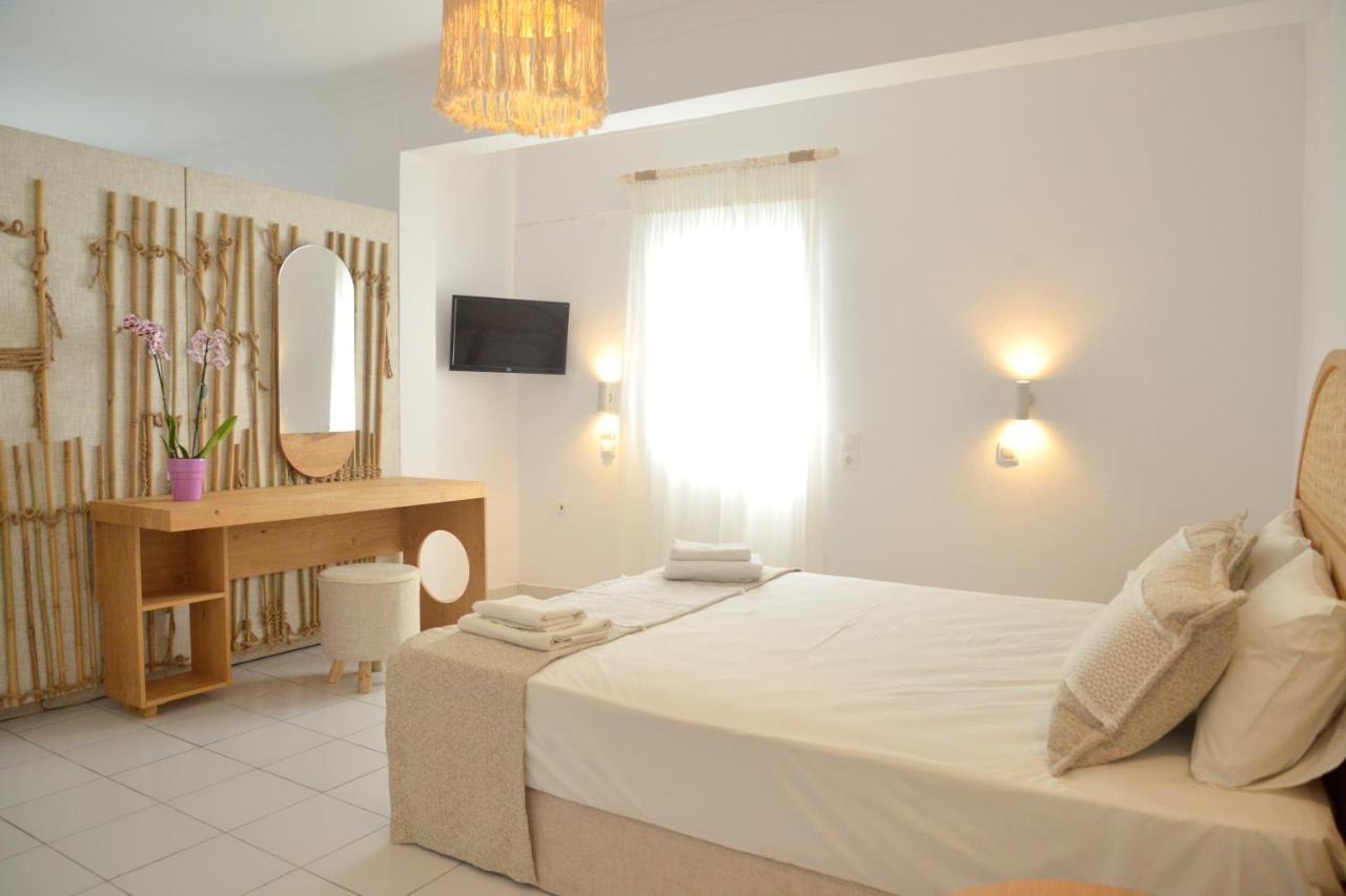 Hotel Apartments Giannis Adámas Eksteriør bilde