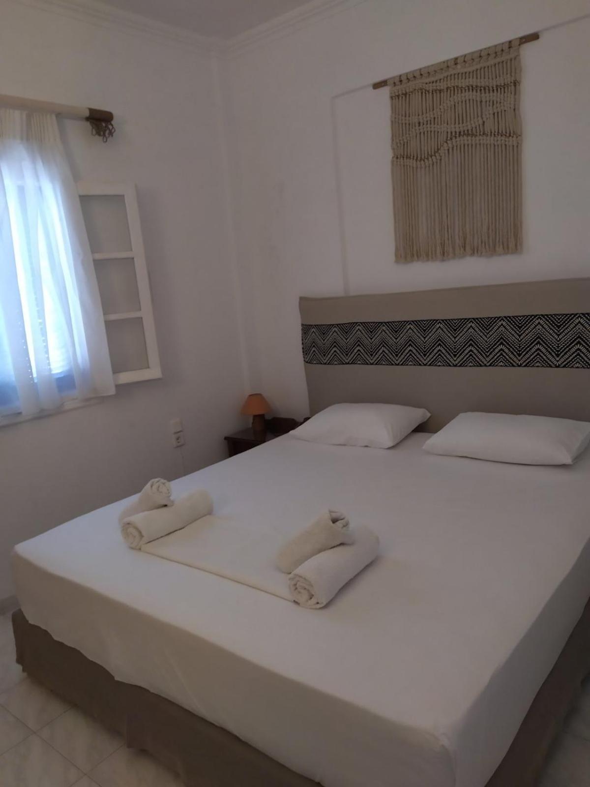 Hotel Apartments Giannis Adámas Eksteriør bilde